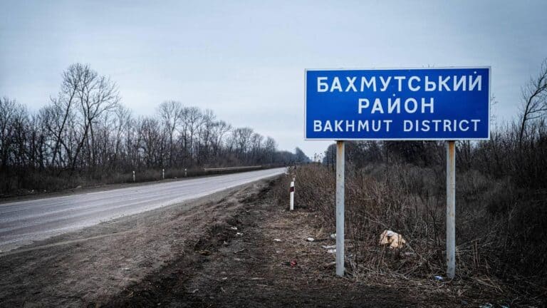 Із Бахмутського району евакуювалися майже 200 тисяч людей, залишилися — менш ніж пів сотні: де вони живуть