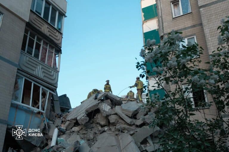 39 цивільних поранені, четверо людей загинули: наслідки нічної атаки по Києву та області