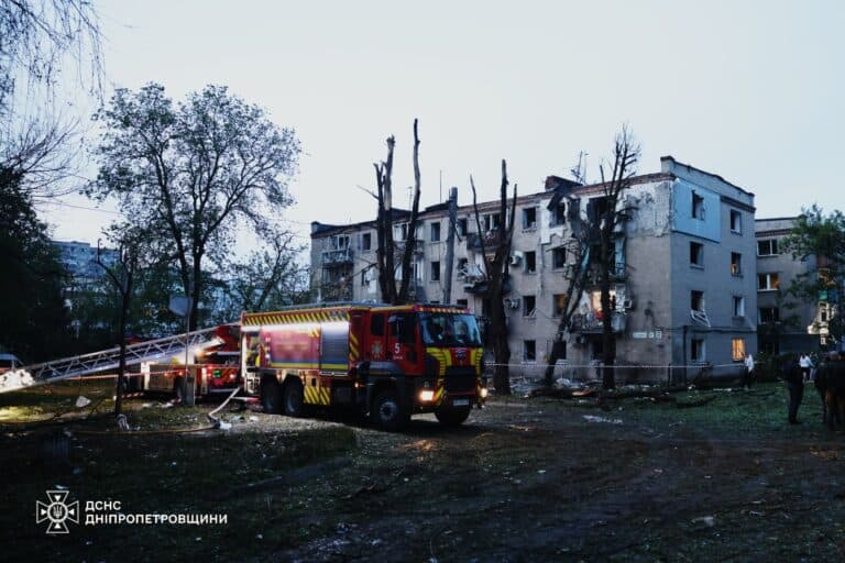 Масована атака по Дніпропетровщині: поранені 26 цивільних, зокрема дві дитини