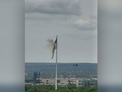 Росіяни втретє знищили прапор України над Краматорськом: флагшток поки буде без полотна
