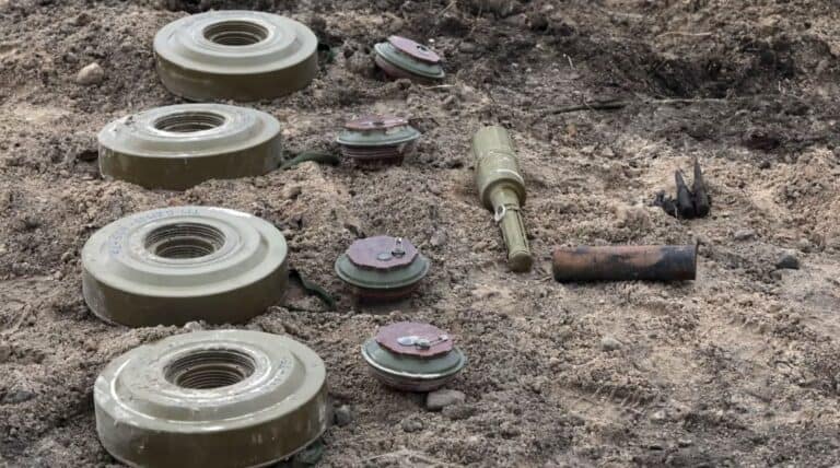 Росіяни атакують позиції біля Слов’янська з протитанковими мінами на поясах, — 81 бригада