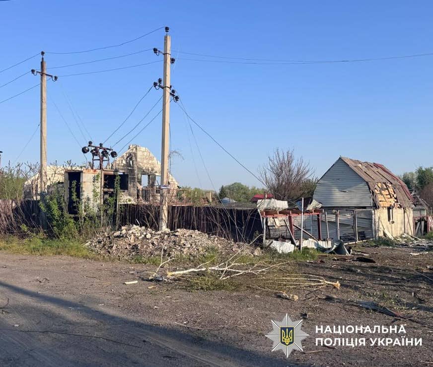 Російські FPV-дрони атакували Дружківку та Ярову — поранені цивільні, пошкоджені будинки й авто