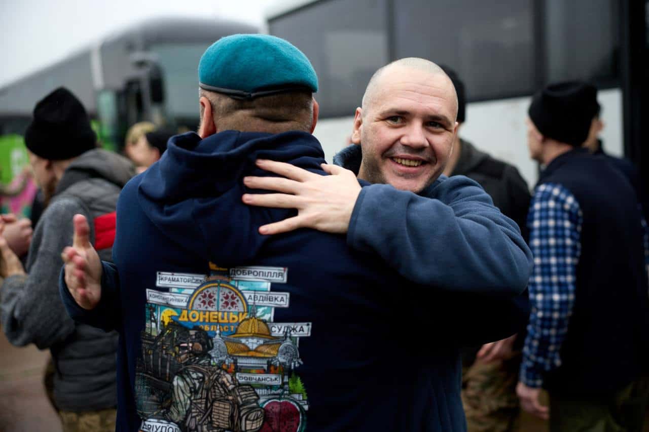 Звільнені українські військовослужбовці під час першого етапу обміну "1000 на 1000", 15 травня 2026 року