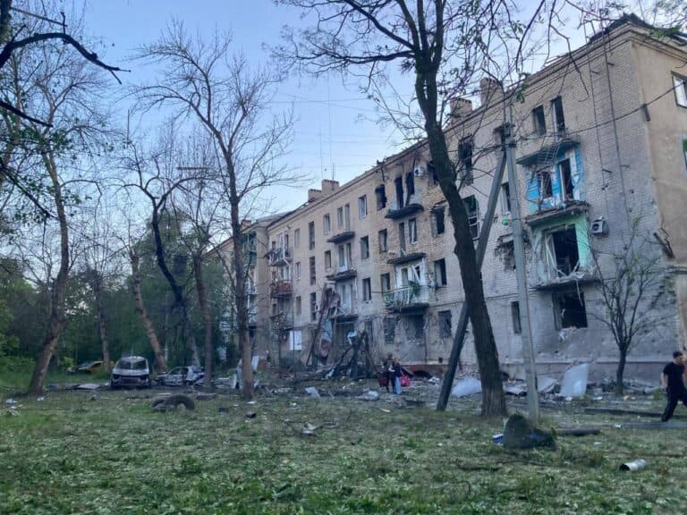 В Краматорске временно ограничили работу части местных учреждений (подробности)