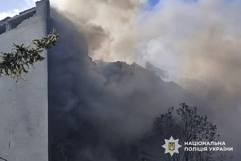 Зруйновані квартири у Дарницькому районі Києва після комбінованої атаки Росії