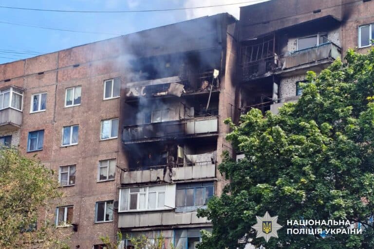 У Кіндратівці загинула цивільна людина, у регіоні загалом — 11 поранених: як минуло 20 травня на Донеччині (ЗВЕДЕННЯ)