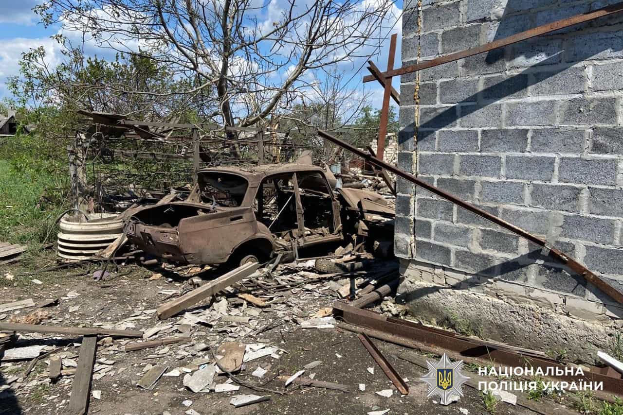 наслідки російського авіаудару по Малотаранівці на Донеччині 12 травня 2026 року, пошкоджені приватні будинки після обстрілу