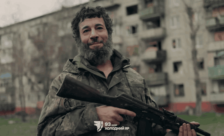 «Хохол», «Самсон» и «Лысый»: бойцы 93-й ОМБр пешком вышли с позиций на Константиновском направлении после более чем 100 дней обороны