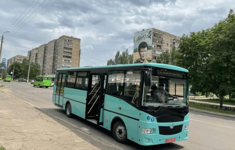 Краматорские коммунальщики заявили, что возобновили движение всех автобусных маршрутов в соответствии с расписанием