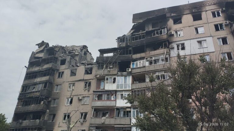 На Донетчине 5 июня в результате российских обстрелов погибли шесть гражданских, еще 19 получили ранения. Как прошли последние сутки в регионе (СВОДКА)
