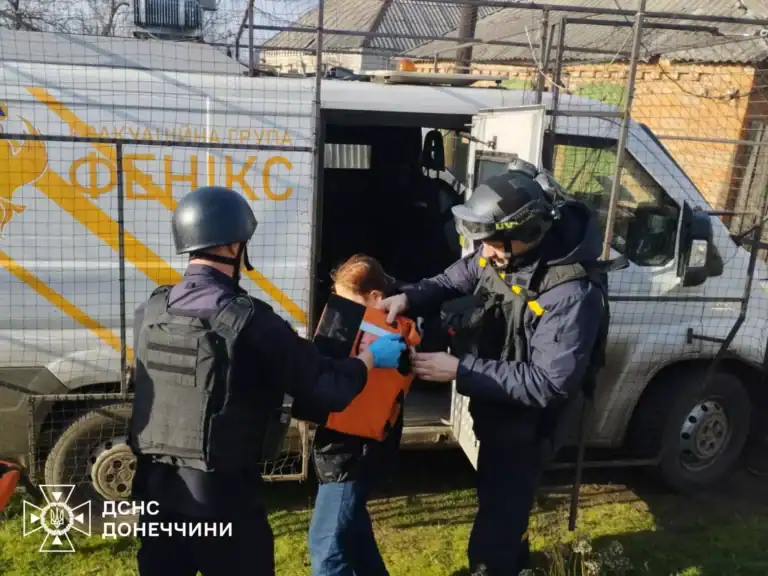 Более 13 тысяч человек эвакуировали спасатели из Донетчины с начала открытого вторжения (детали)