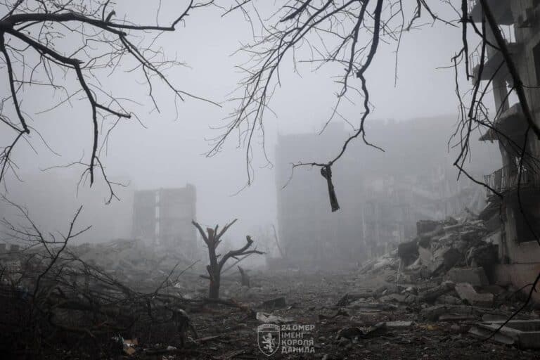 Ситуація у Костянтинівці важка, але оточення українських військ немає: скільки росіян у місті