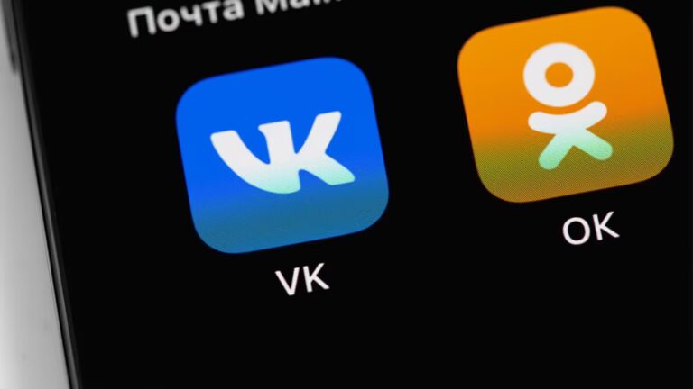 Из App Store удалили ещё два российских мессенджера — «ВКонтакте» и «Одноклассники»