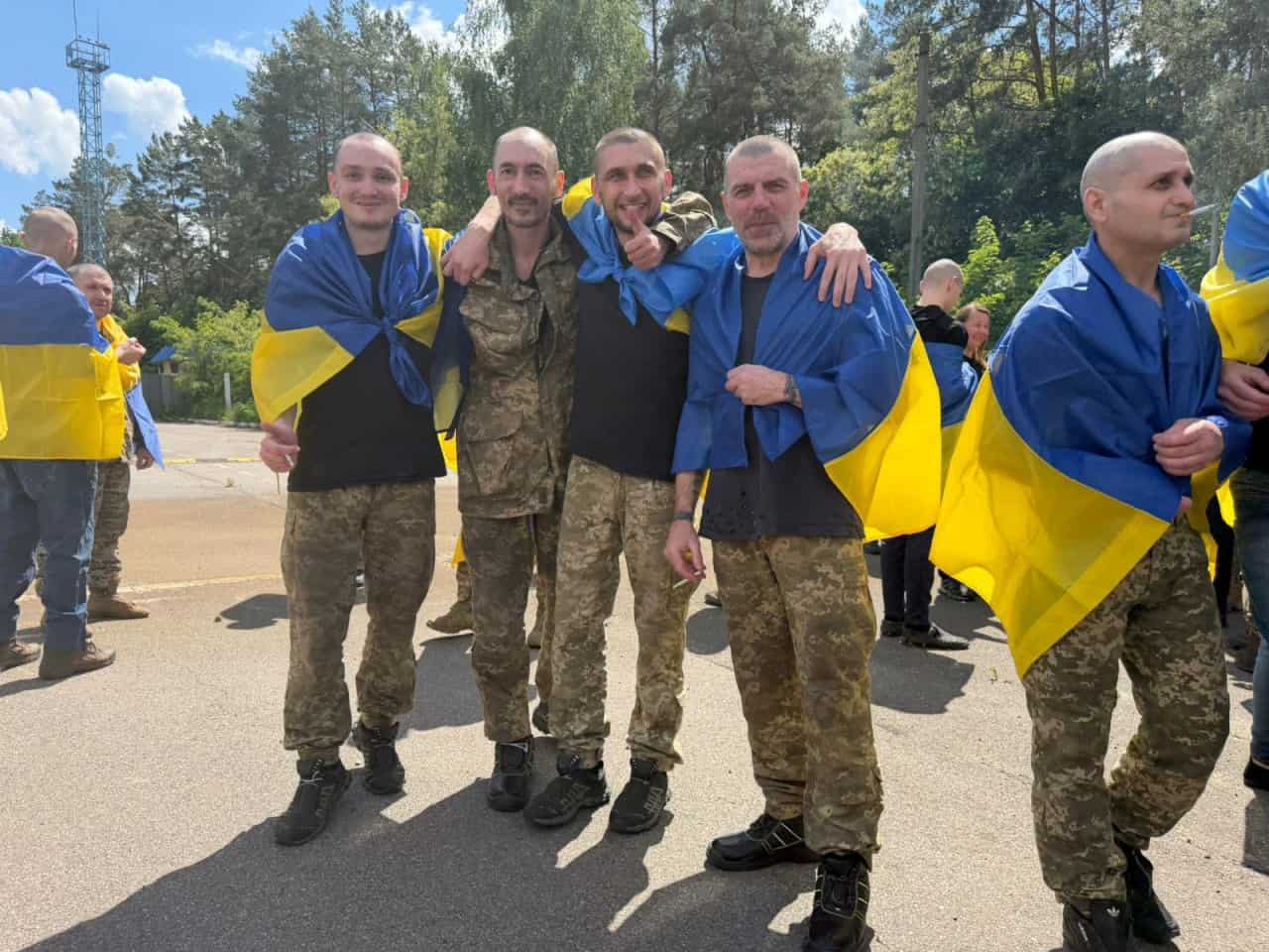 Повернення українських захисників з полону в межах великого обміну за посередництва США та ОАЕ