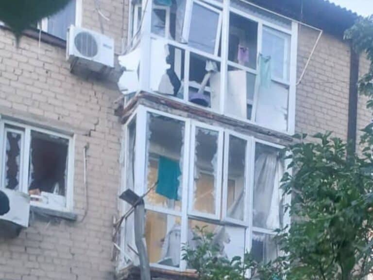 Російські військові ввечері били по Новодонецькому дроном: одна цивільна загинула, поранені ще п’ятеро