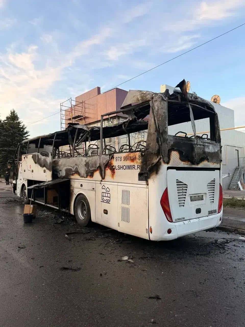В окупованому Єнакієвому дрон атакував рейсовий автобус: що відомо про місце атаки