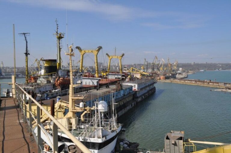 Із судноремонтного заводу в Маріуполі мають стягнути понад 450 тис. грн боргу за електрику (рішення суду)