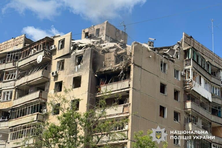 За добу на Донеччині загинула одна цивільна людина, поранені ще 13: як минуло 1 червня в регіоні (ЗВЕДЕННЯ)