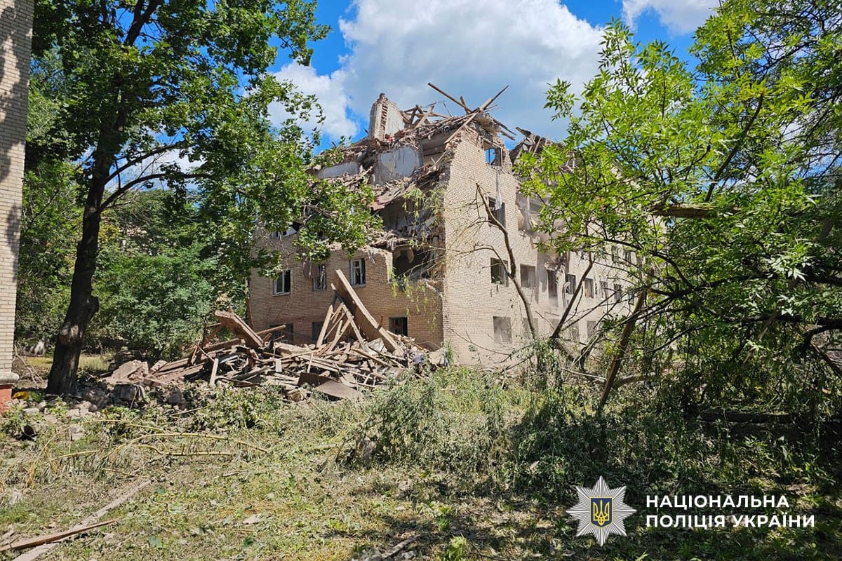 Наслідки російського удару по Краматорську 21 червня: пошкоджені будинки, підприємство та автомобілі