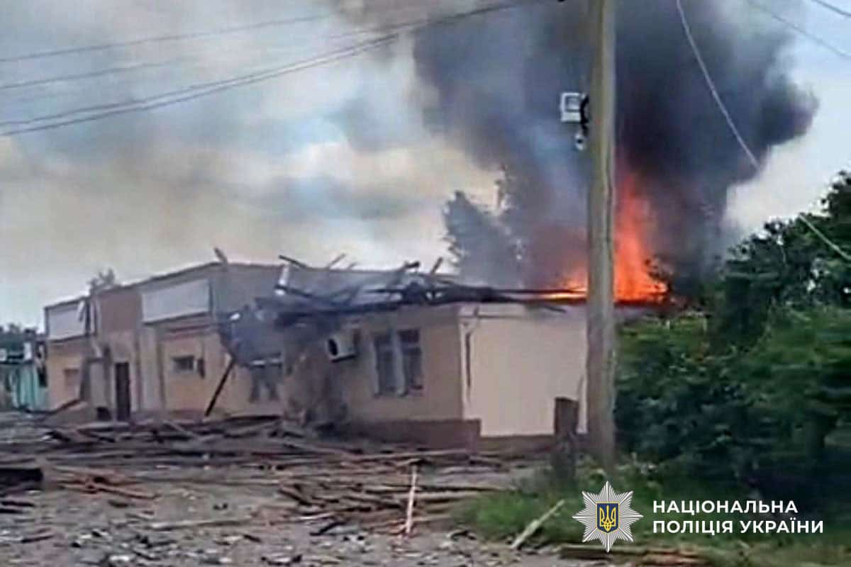 Російський удар по Краматорську пошкодив багатоквартирний будинок та цивільний автомобіль