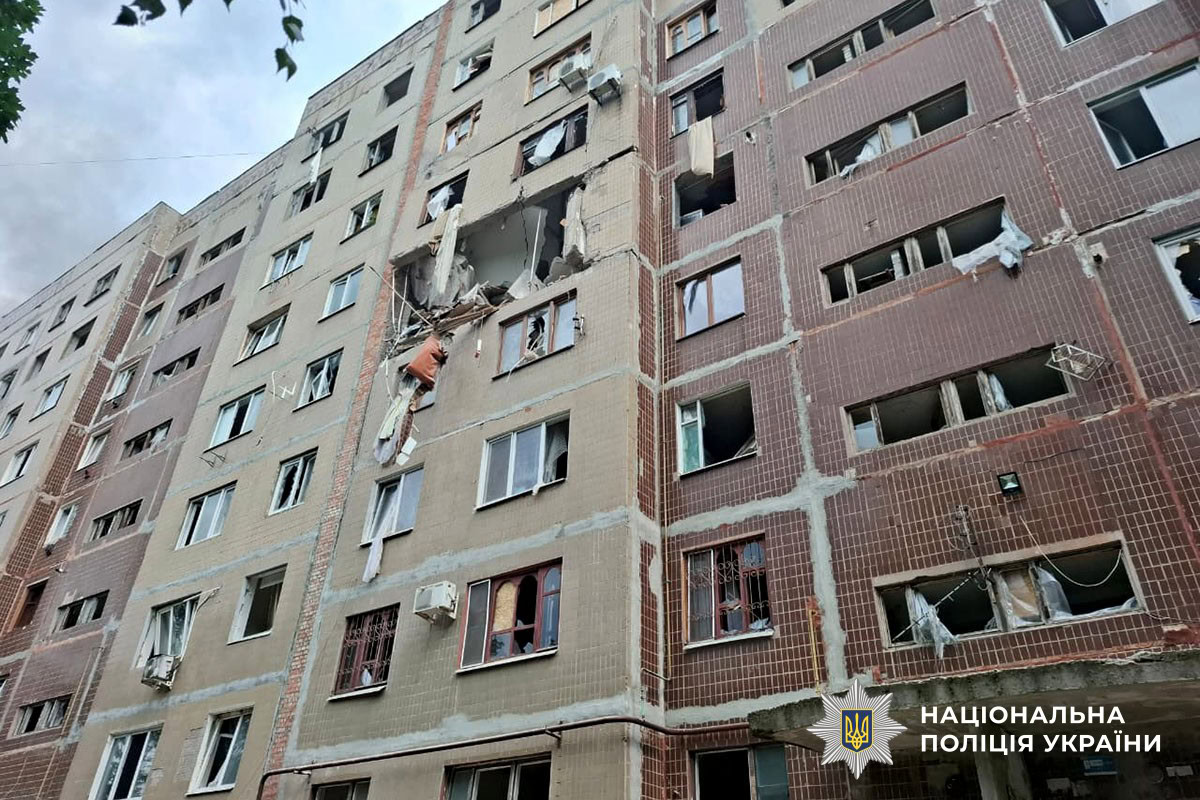 Пошкоджений житловий будинок у Донецькій області після російських обстрілів 25 червня