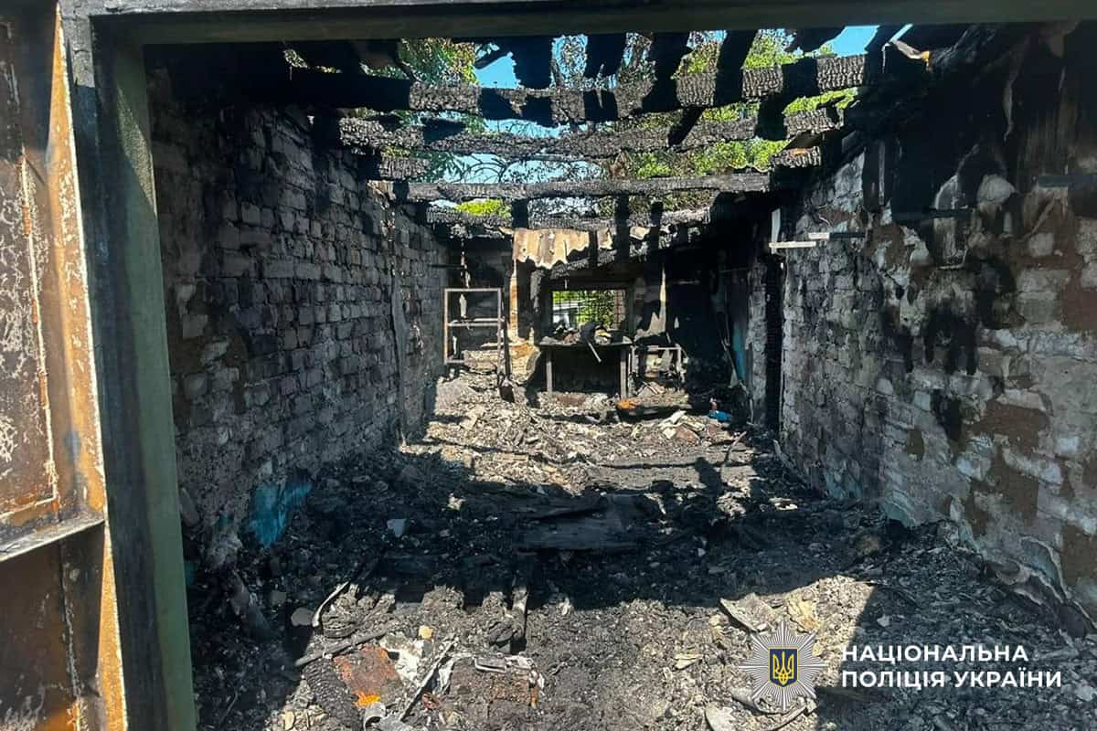 Російський удар по Слов’янську 8 червня: пошкоджені багатоповерхівки, спортшкола та автомобілі