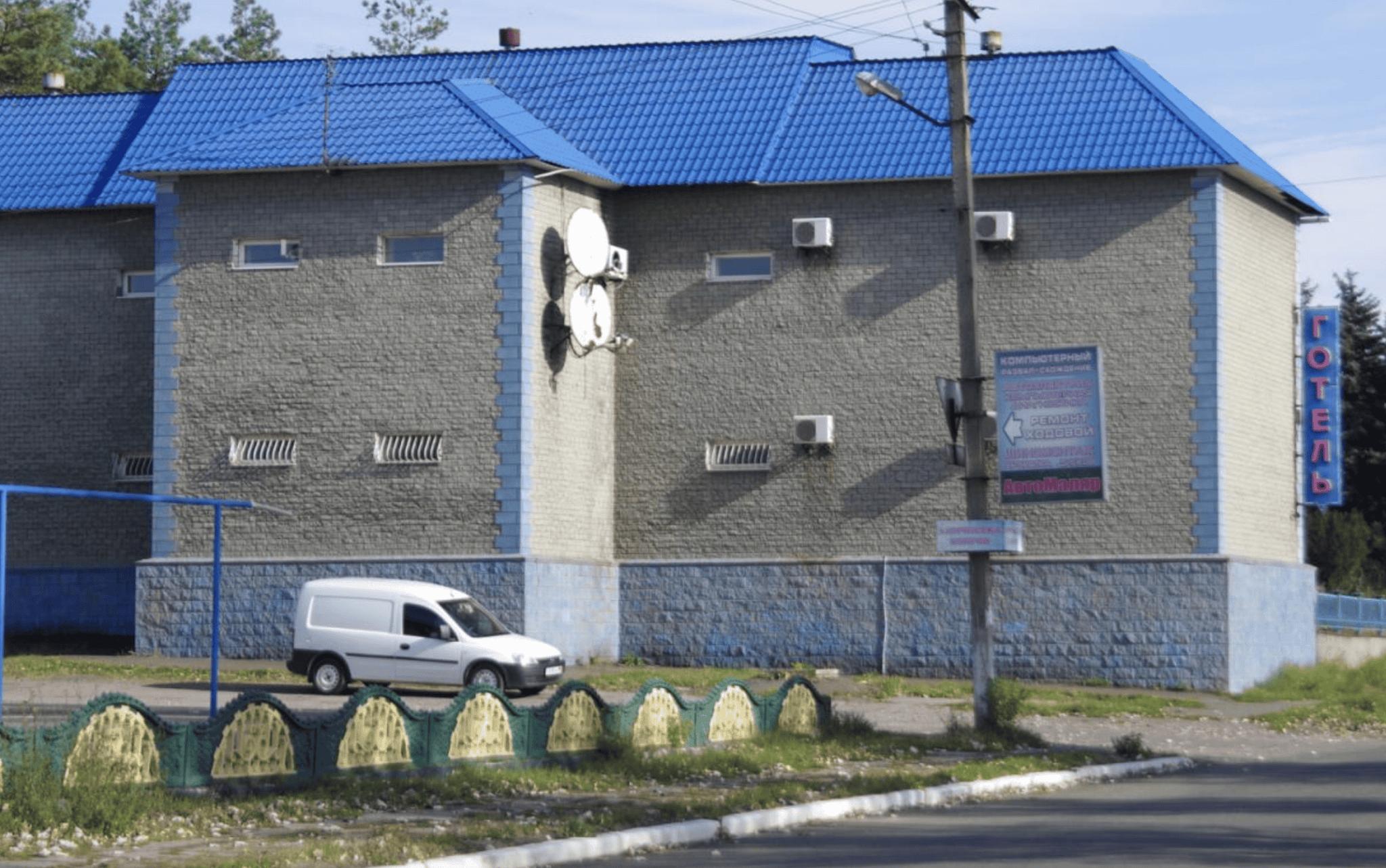 В окупованому Єнакієвому дрон атакував рейсовий автобус: що відомо про місце атаки