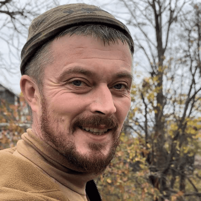 Встиг попрощатися з дружиною: вшануймо бійця КОРДу Юрія Орсуляка, який помер у лікарні після поранення