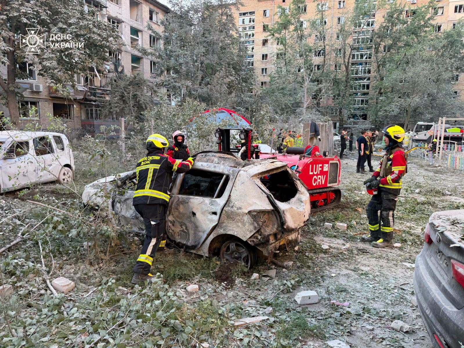 Пожежа на технічному поверсі багатоповерхового будинку в Голосіївському районі Києва