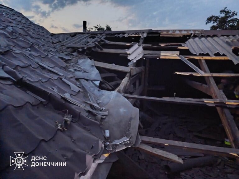 Российский беспилотник повредил пожарно-спасательную часть в Александровке: что известно
