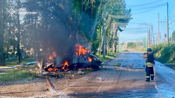 5 июля россияне обстреляли автомобиль в Красноторце