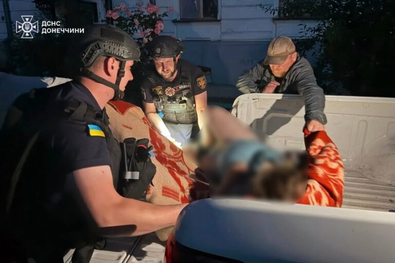 Рятувальники евакуювали зі Святогірська двох поранених людей