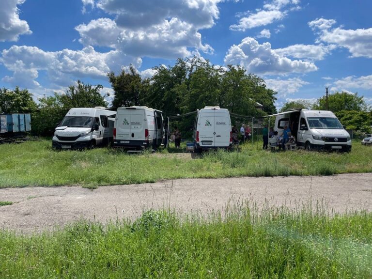 За почти три года более 4,8 тысячи жителей Донетчины получили помощь от «Мобильных клиник» (подробности)