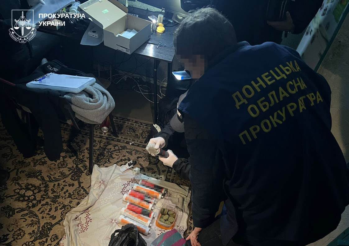 Канабіс у пакунках, замаскованих серед побутових речей і харчів для пересилання поштою