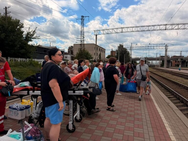 ВПО зі Слов’янської громади закликають заповнити анкету для отримання допомоги