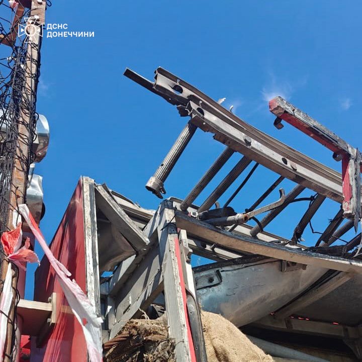 Росіяни вдарили по рятувальниках у Новодонецькому 6 липня: що відомо