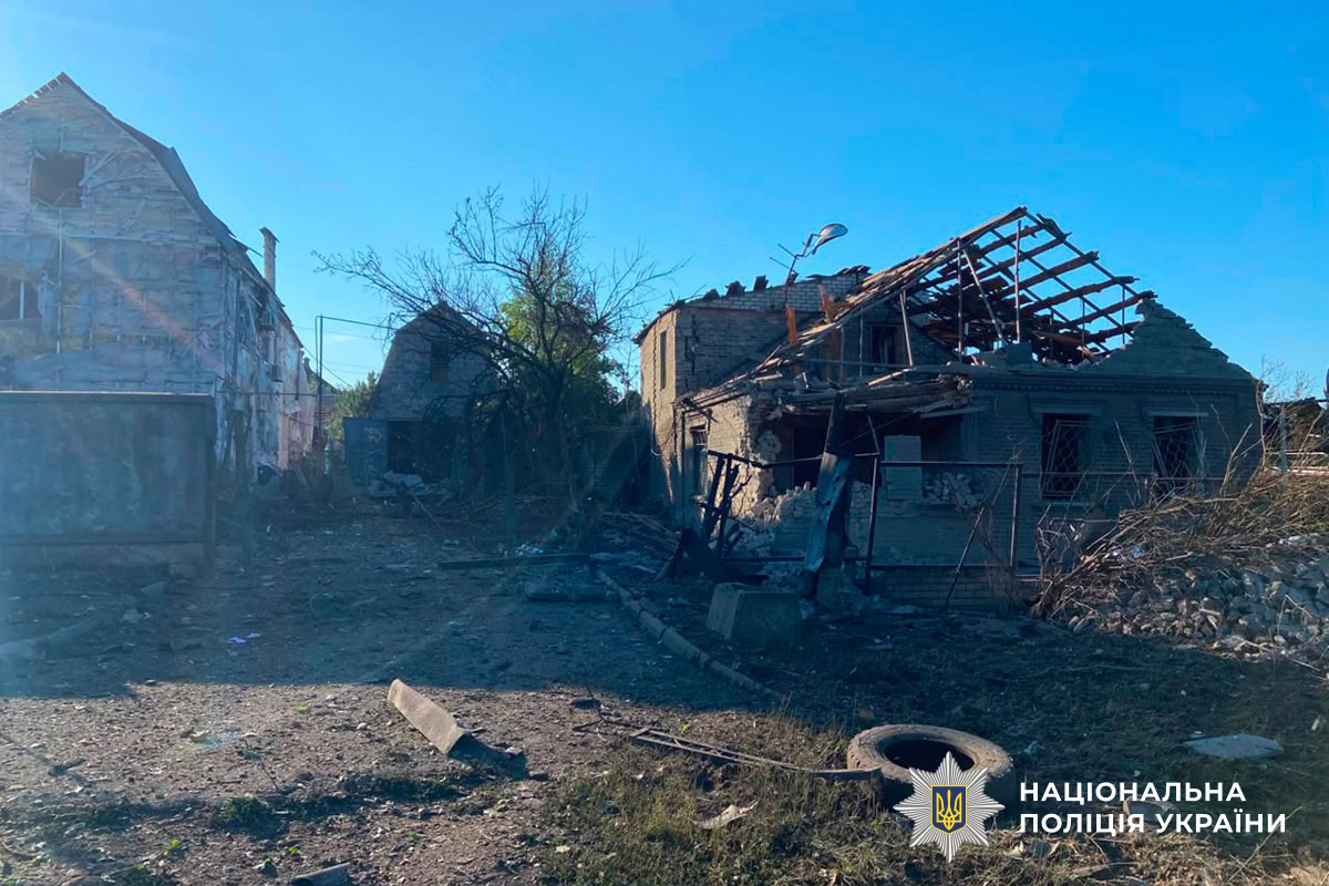 Зруйновані житлові будинки після російського обстрілу Донецької області