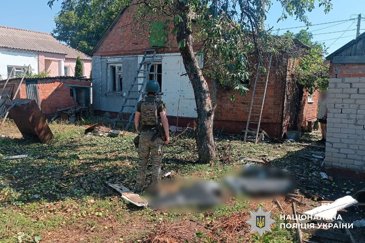 Наслідки атаки по Дружківці, де 8 липня загинули троє мешканців і ще шестеро були поранені.
