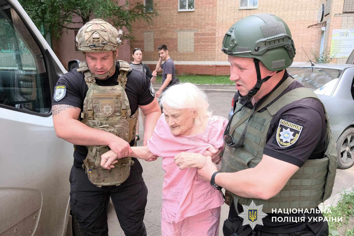 З Малотаранівки евакуювали родину з двома дітьми, а з Краматорська — маломобільну жінку