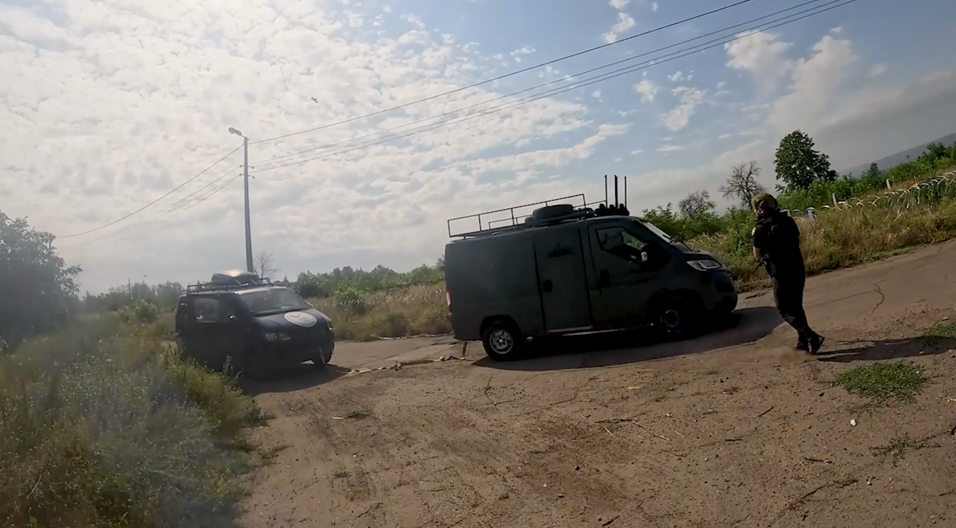 "Пережили три хвилі КАБів та підрив на міні": поліціянти вивели цивільних із "кіл-зони" у віддалених районах Дружківки