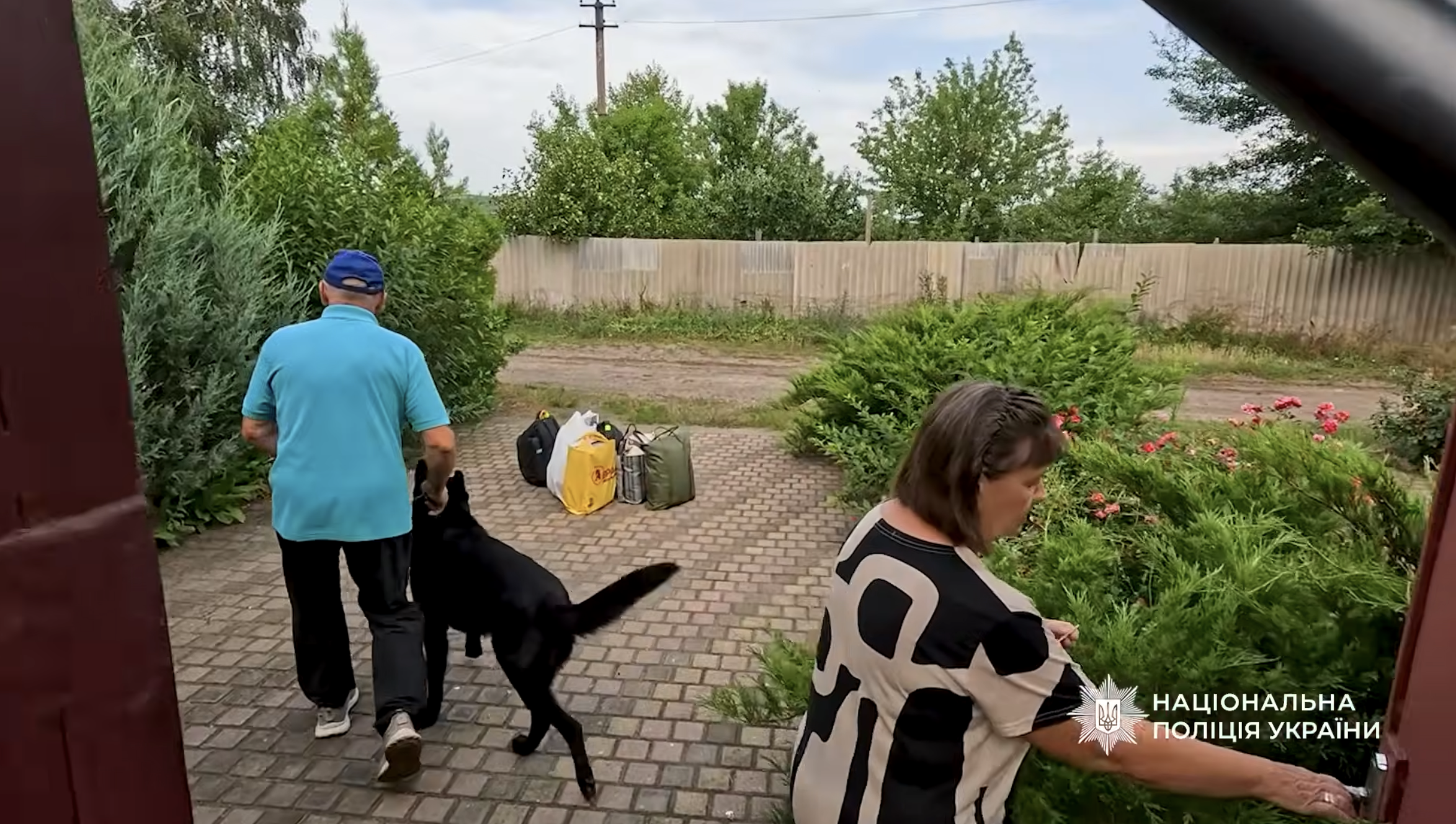 Під атаками дронів: з оточеної боями Дружківки евакуювали ще трьох людей, серед них — маломобільний чоловік