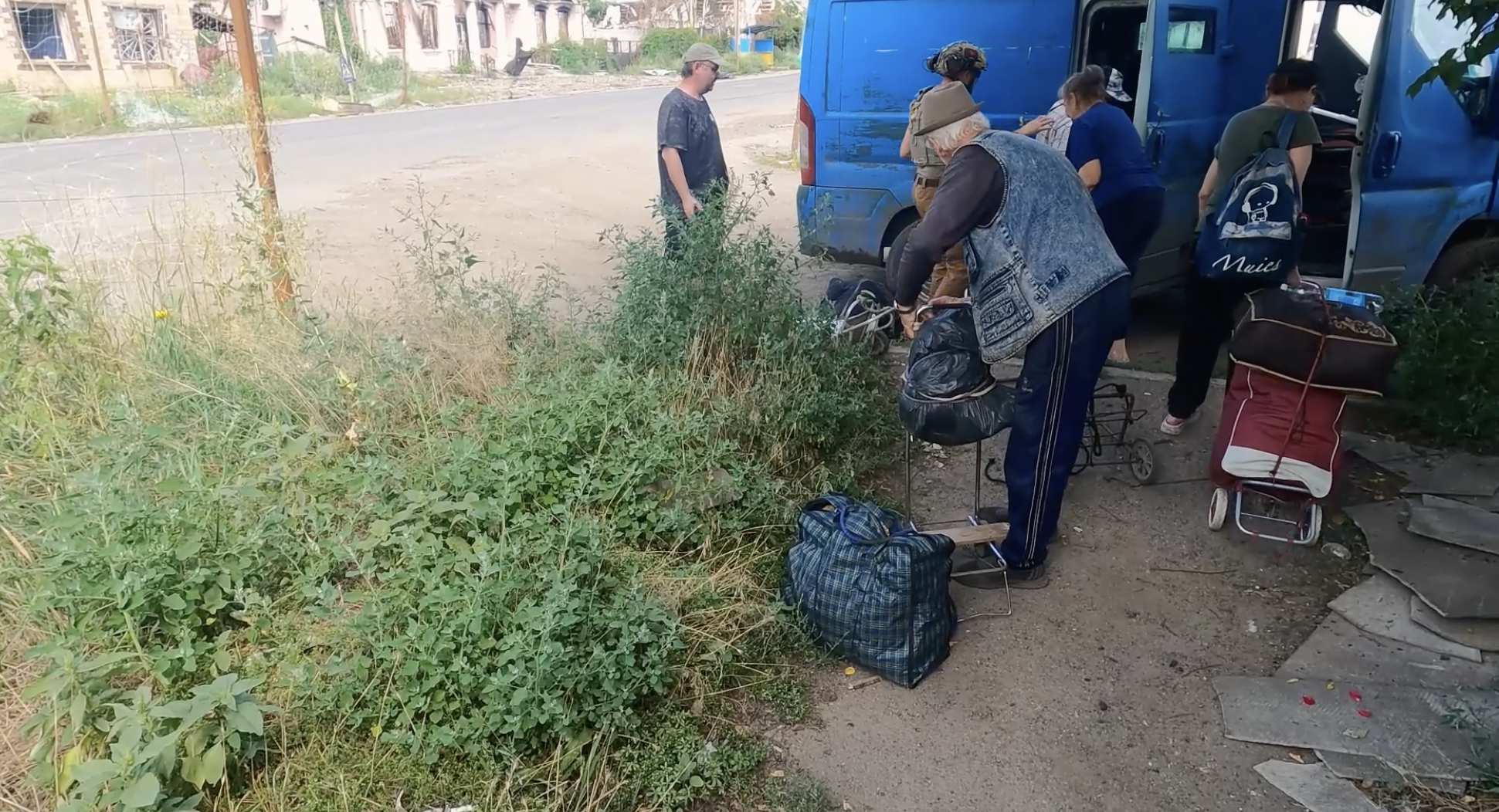 З Дружківки евакуювали ще близько 10 людей: їх вивозили з міста під час бомбової атаки