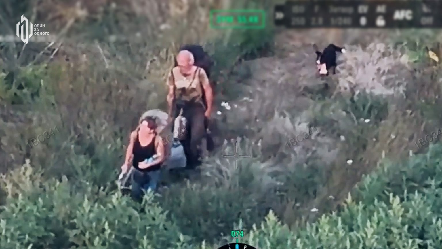 Бійці 141 бригади пішки вивели двох цивільних із прифронтового села на Донеччині