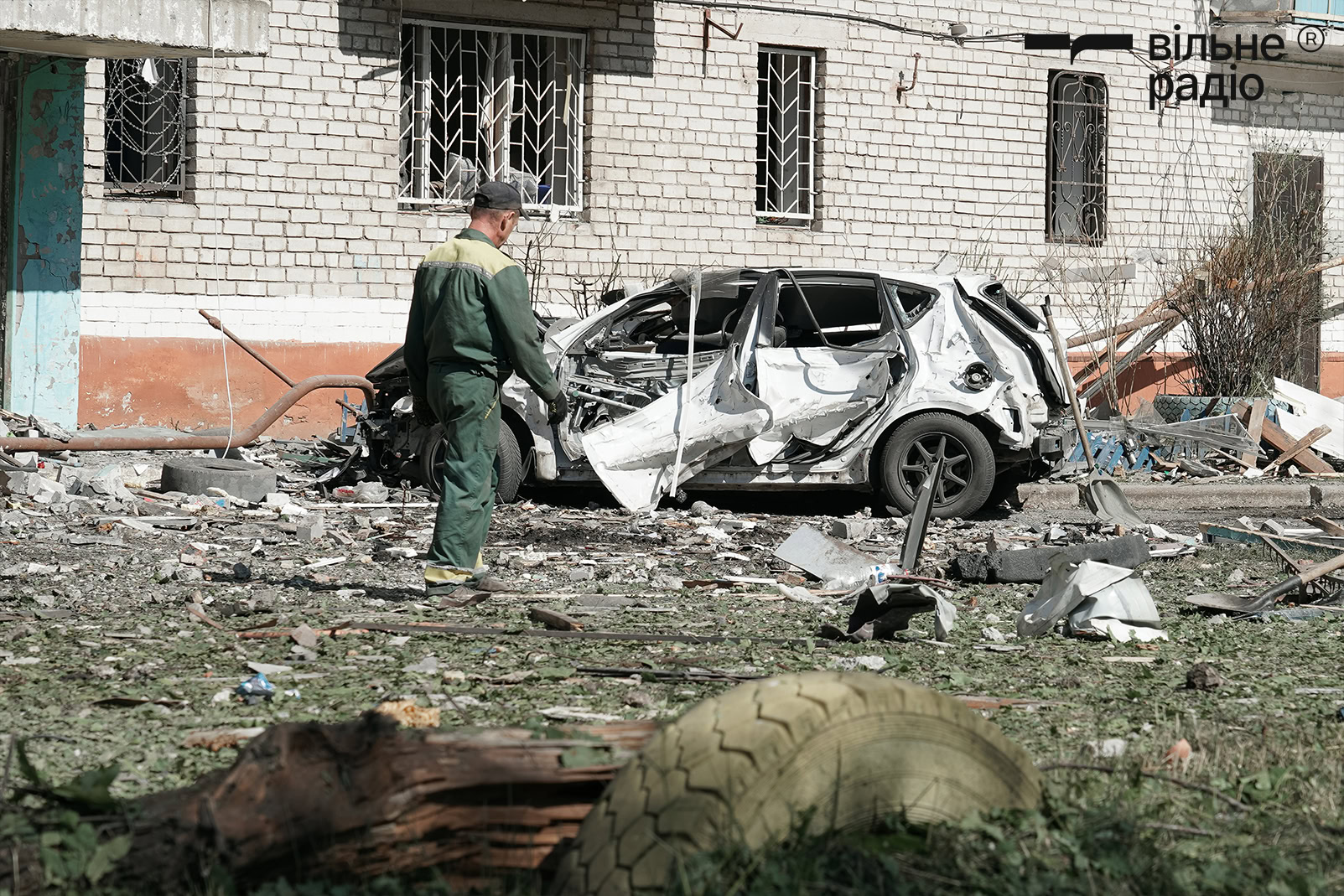 Руйнування у багатоповерхівці Краматорська після російських ударів 13 серпня