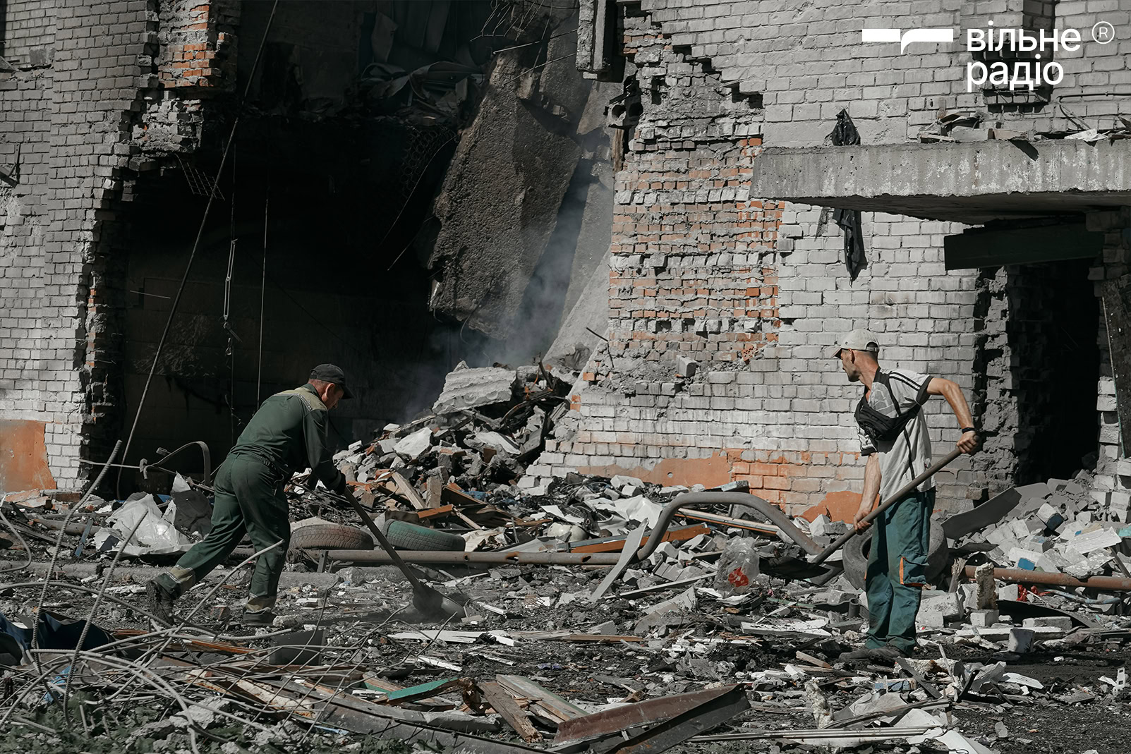 Краматорськ оговтується після вечірнього обстрілу російськими авіабомбами