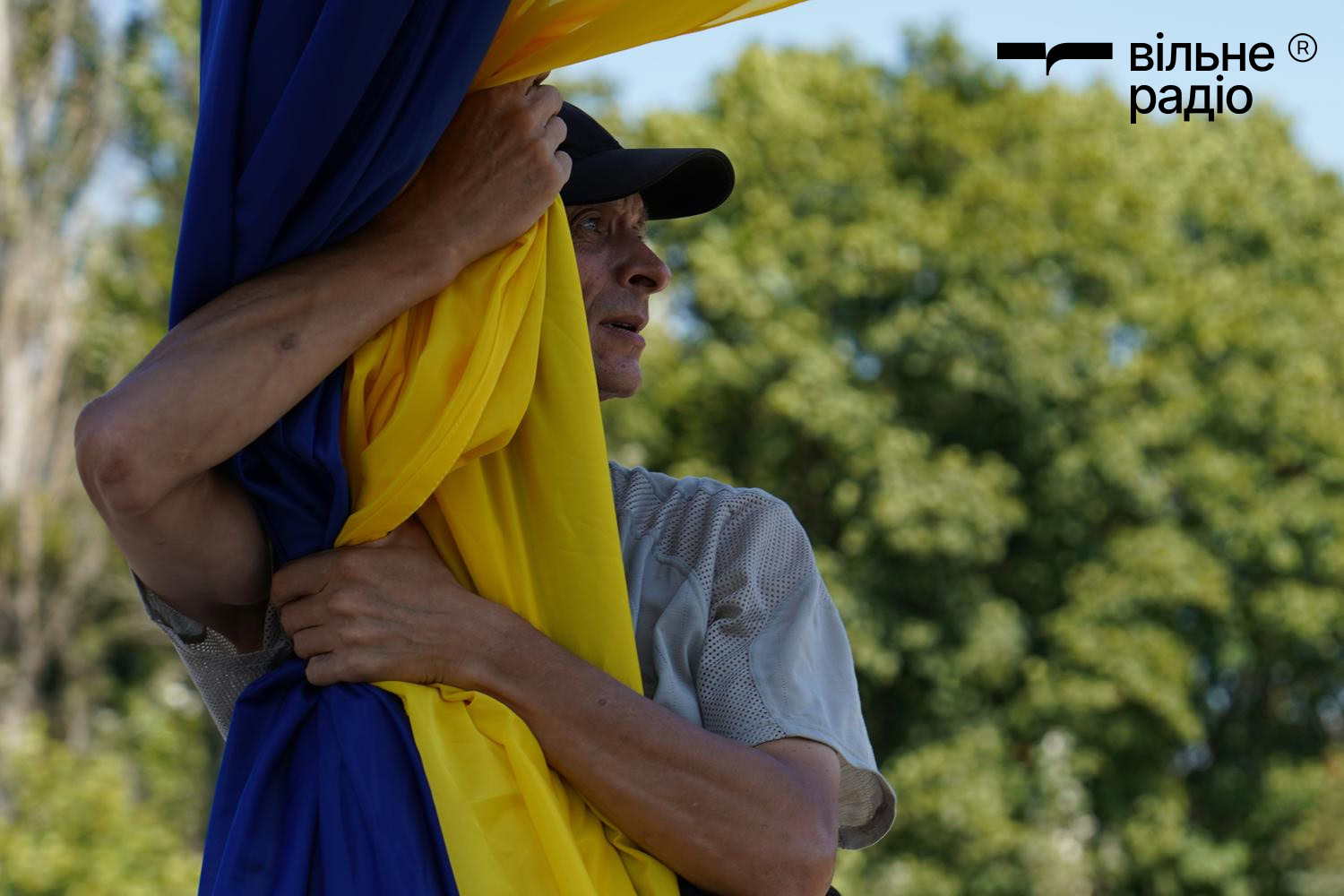 Український стяг знову на 80-метровому флагштоку Краматорська: фото