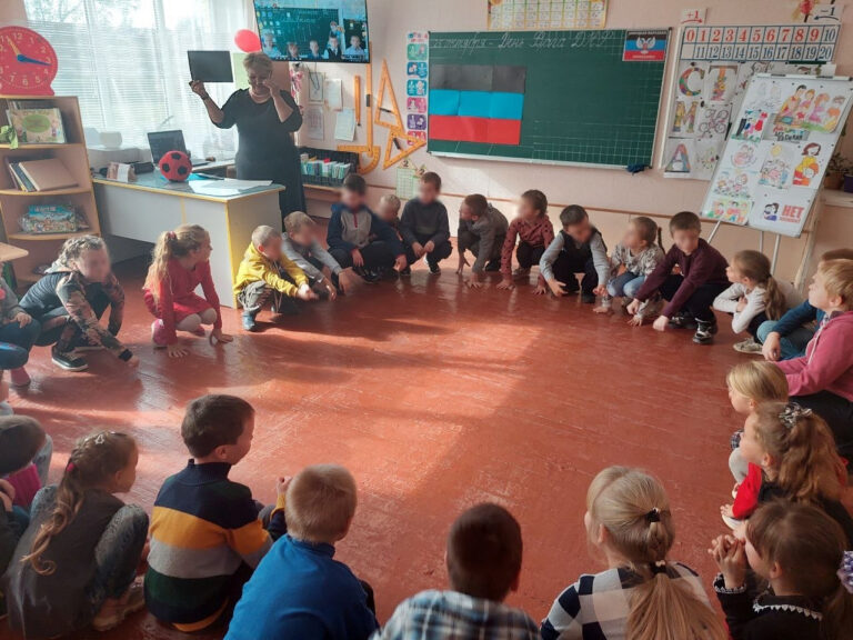 Жительницу Никольской громады, которая возглавила школу в условиях оккупации, приговорили к двум с половиной годам тюрьмы