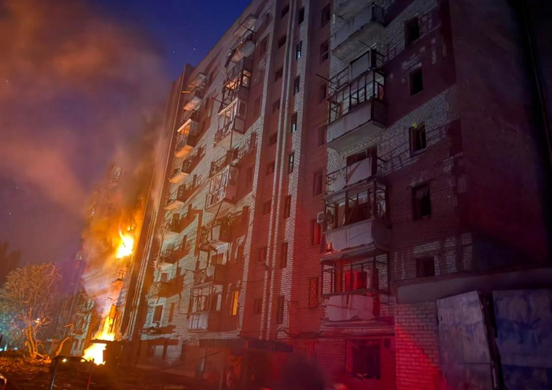 Наслідки удару керованими авіабомбами по Краматорську: вибиті вікна та руйнування