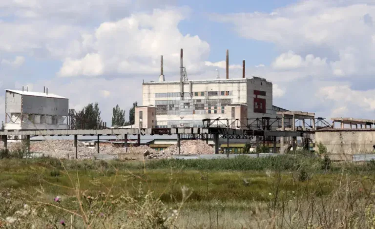 У соцмережах поширюють чутки про хімічну небезпеку в Слов’янську. Начальник міської ВА закликає їм не вірити