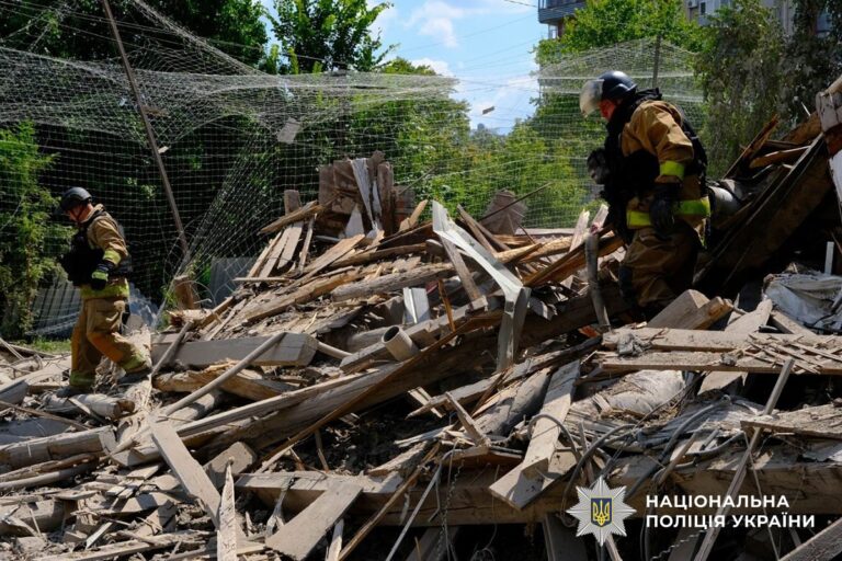 У Малотаранівці та Привіллі загинули двоє цивільних, ще 14 у регіоні — поранені: як минуло 2 серпня на Донеччині (ЗВЕДЕННЯ)